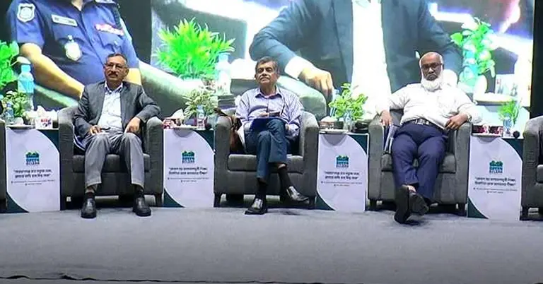 শিক্ষাপ্রতিষ্ঠানের ভূমিকা বিষয়ক মতবিনিময় সভায় শিক্ষা উপদেষ্টা অধ্যাপক ড. চৌধুরী রফিকুল আবরার